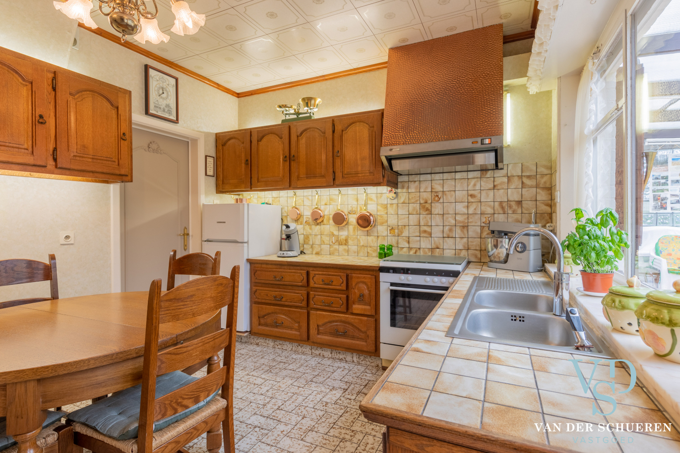 Exceptioneel gelegen eigendom in Makkegem. 