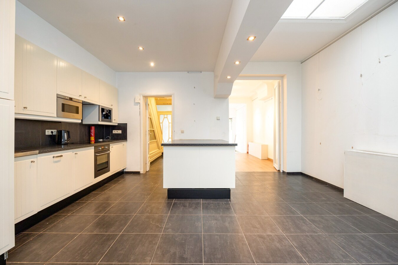 Opbrengsteigendom met 4 units en tuin te Antwerpen Centrum! 