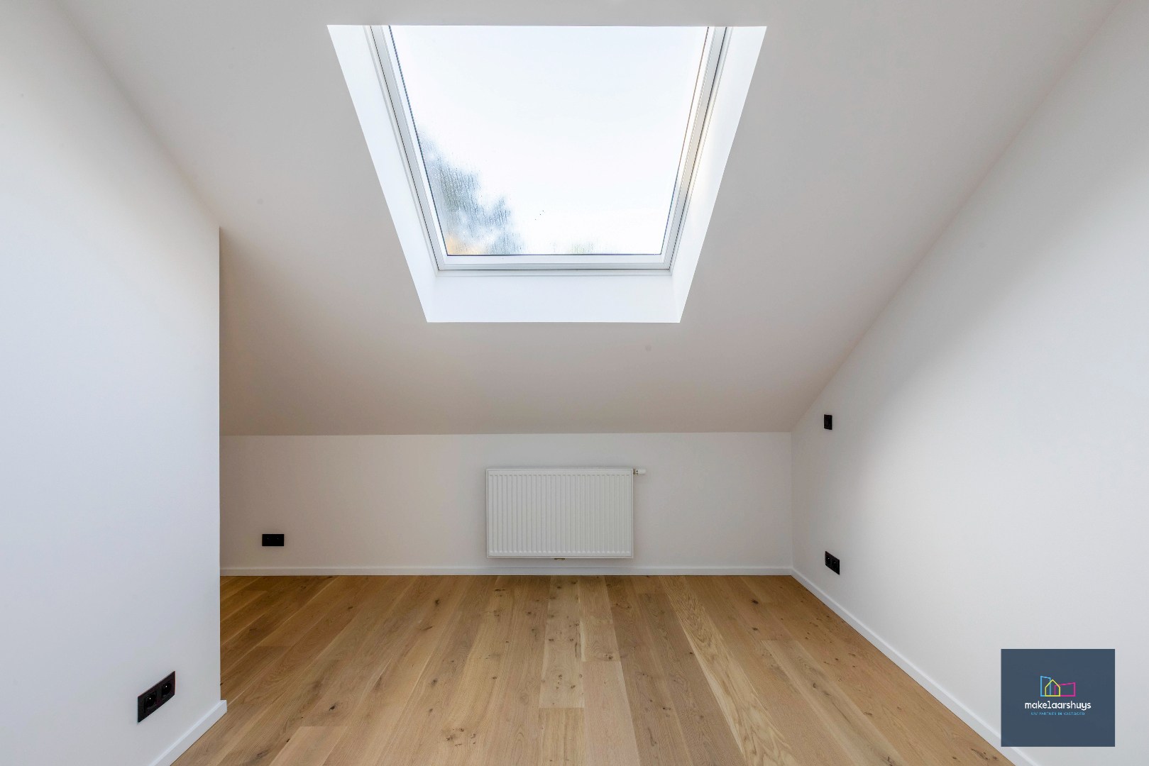 Penthouse met  3 slpk. en terras  nabij station Gent-Sint-Pieters 