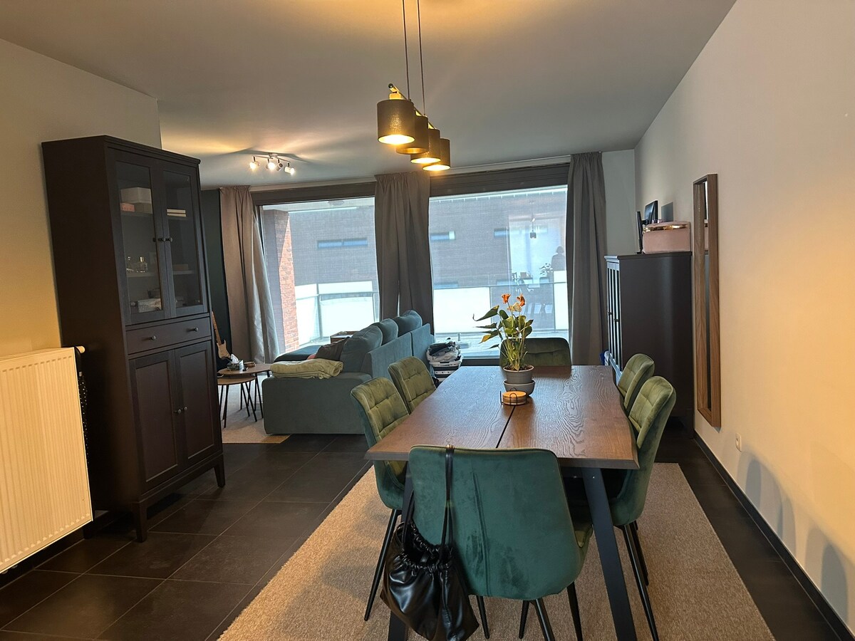 Recent appartement met groot zonnig terras 