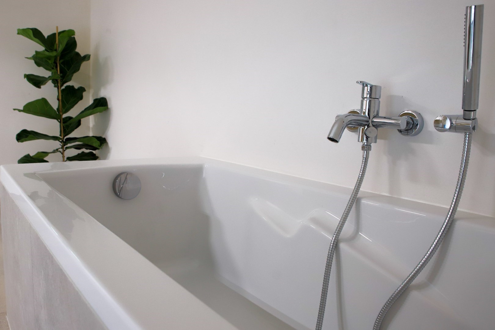 Volledige afgewerkt appartement met 2 slaapkamers en ruim terras. 