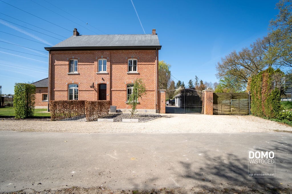 Ruime gerenoveerde woning met voldoende ruimte en tal van mogelijkheden 