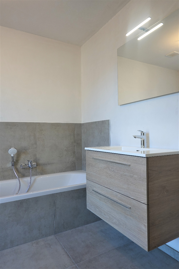 Nieuwbouwwoning nabij centrum Mariakerke 