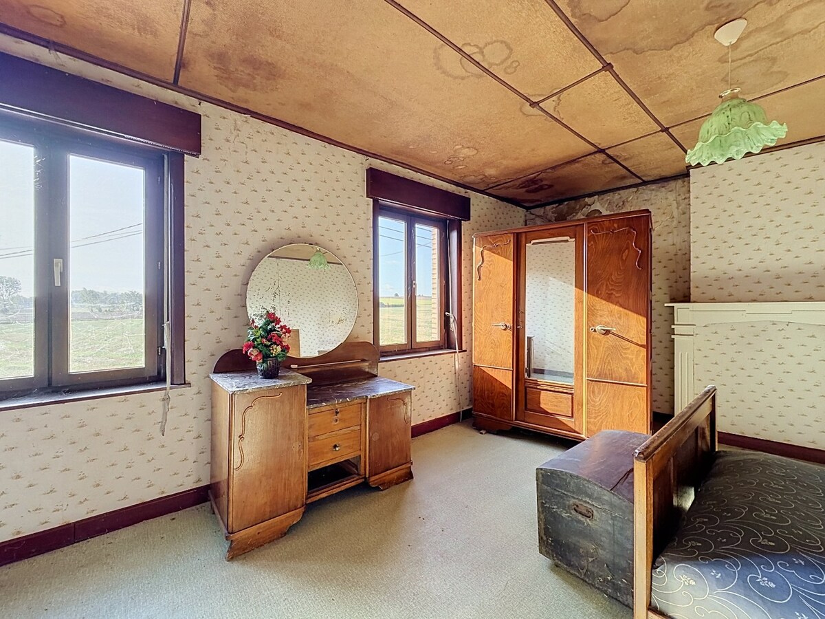 Te renoveren/te slopen woning met zicht op agrarische gebieden te Zwalm 
