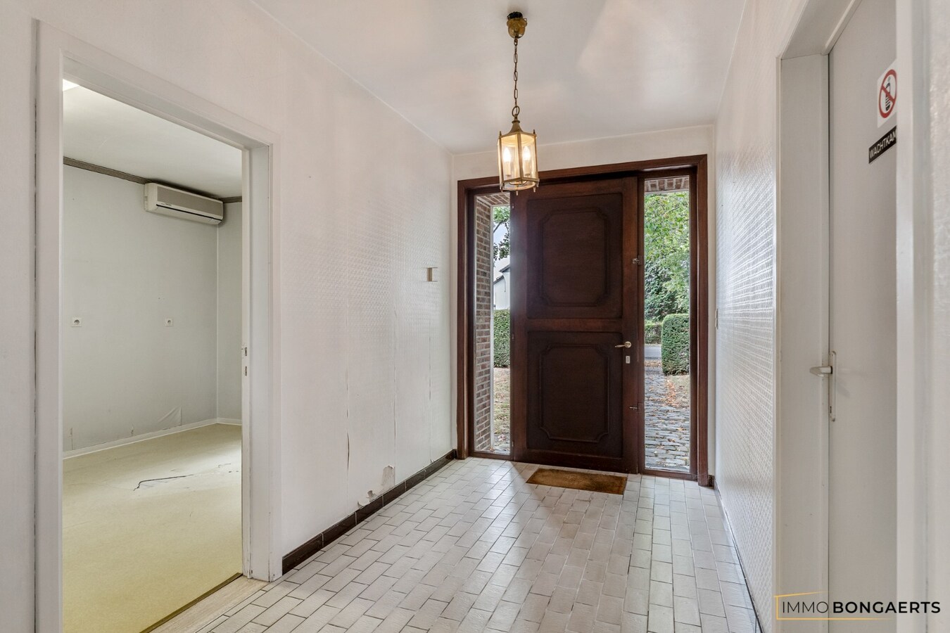 Prachtige villa met praktijkruimte en royale tuin in Houthalen-Oost 