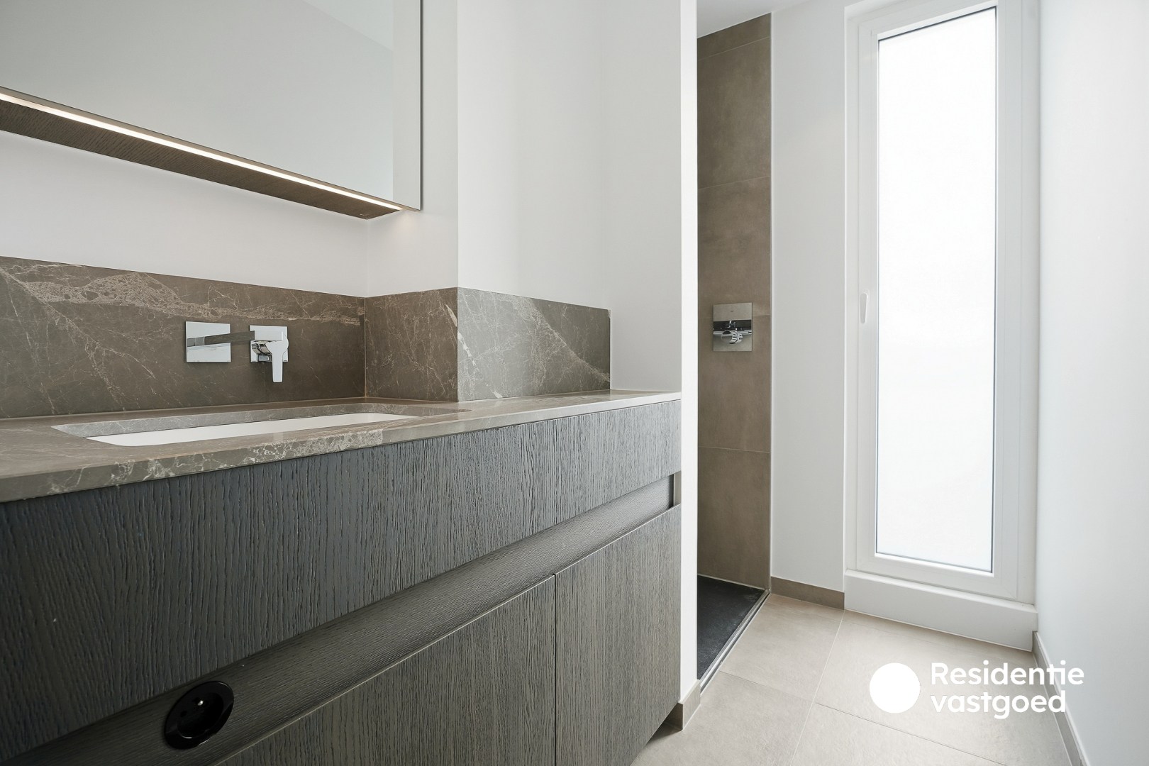 Exclusief penthouse in centrum Diksmuide! 