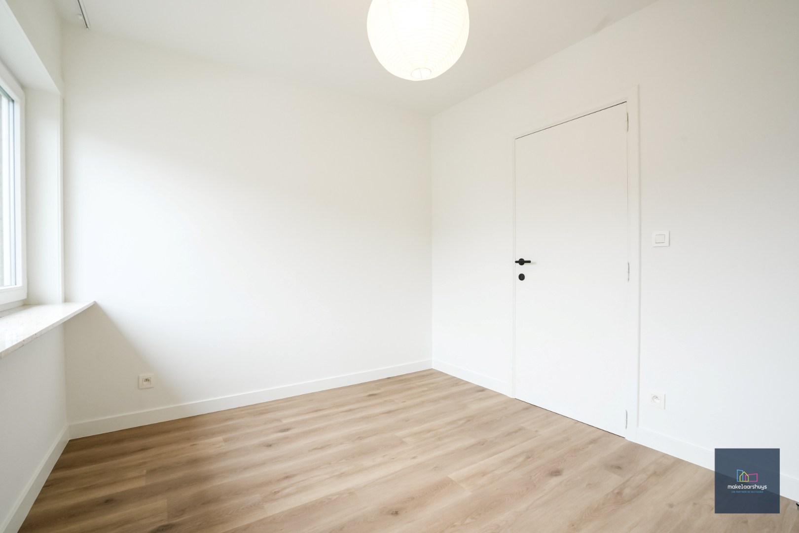 Instapklare eigendom met 3-slp.kamers garage en tuin 