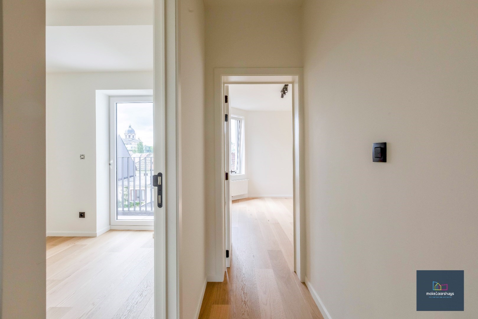 Gunstig gelegen app.  met 2 slaapkamers en terras nabij het Zuid-Park 