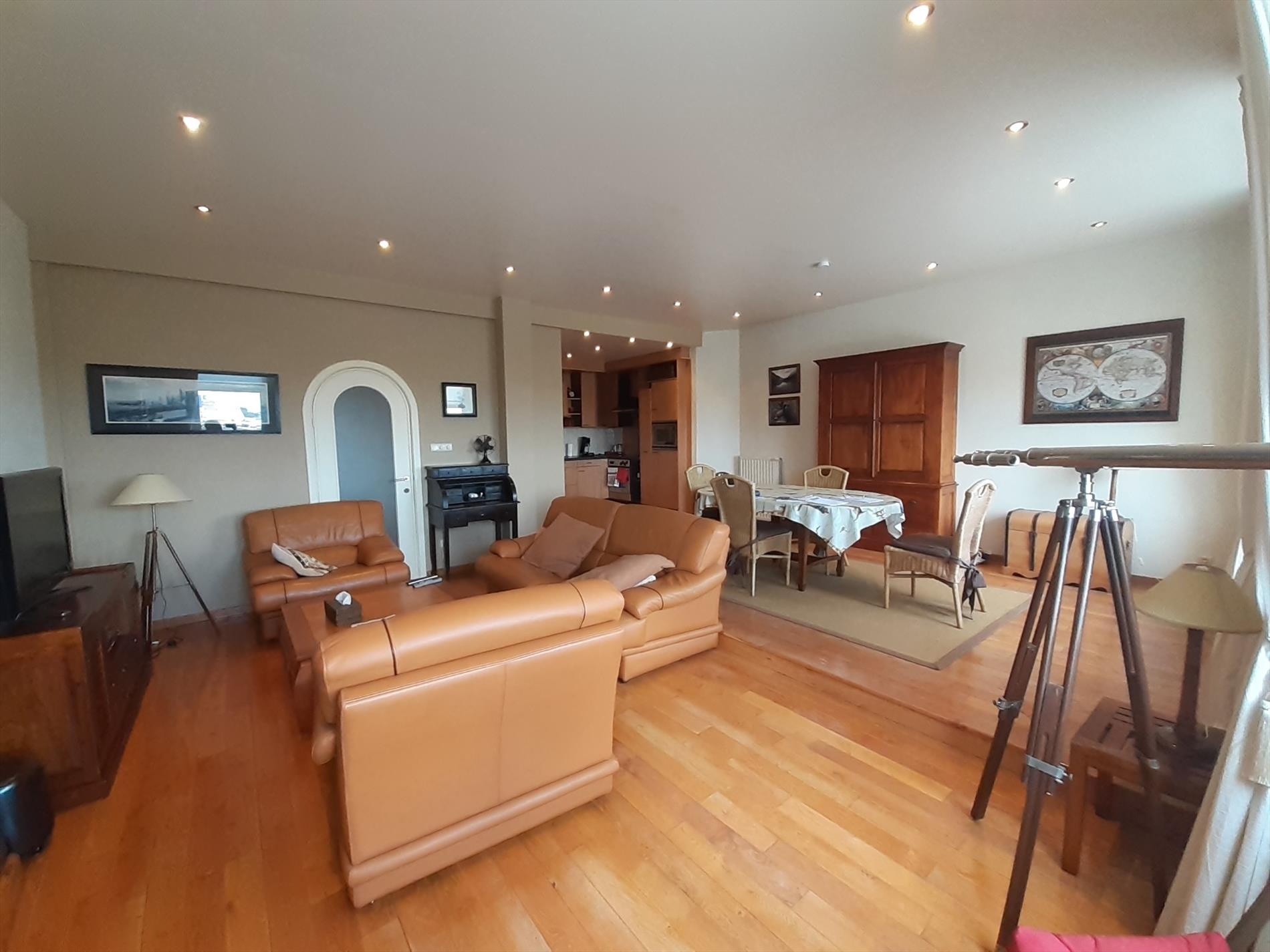 2 slaapkamer appartement met zijdelingse zeezicht 