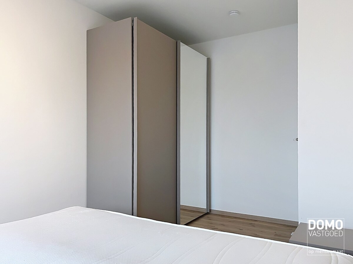 LUXUEUS EN BEMEUBELD 1 SLAAPKAMER APPARTEMENT TE TUILT (KURINGEN) 