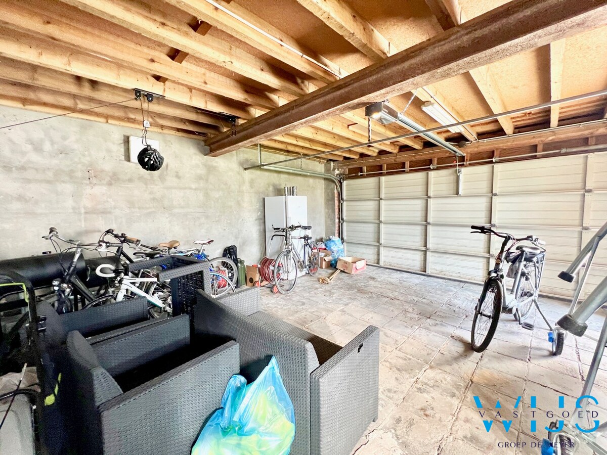 Statig woonhuis op 1104 m² in het centrum van Sleidinge ! 