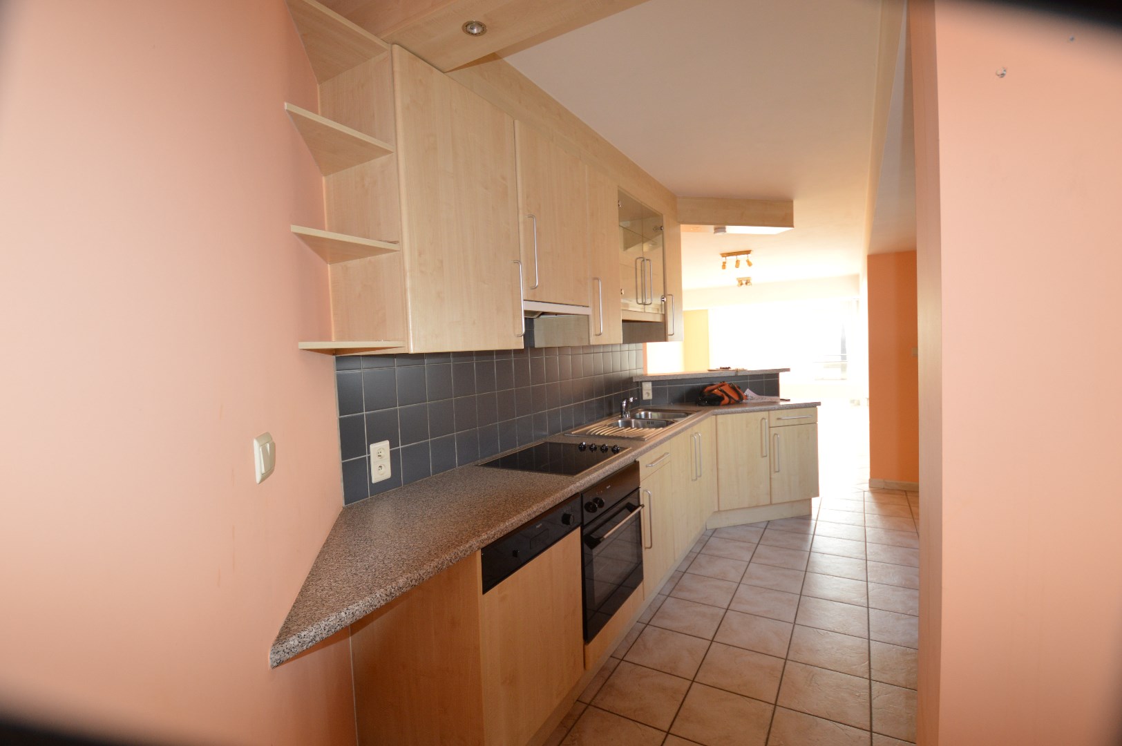 ANZEGEM  prachtig appartement 695 euro 