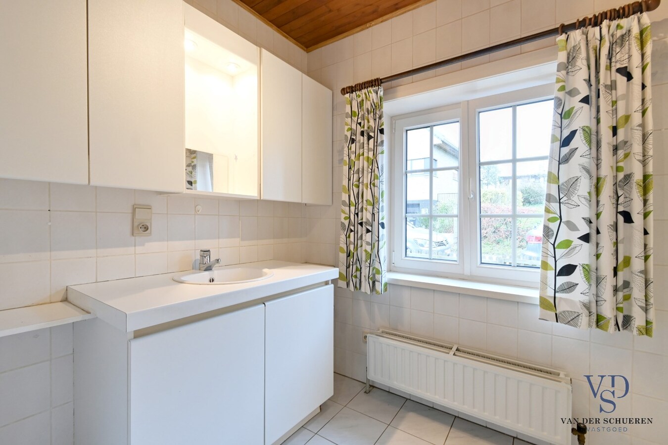 Charmante hoeve met stallen 