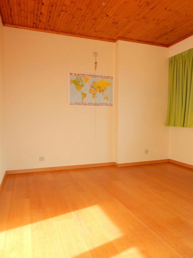 Instapklare woning met 4 slaapkamers in een kindvriendelijke buurt 