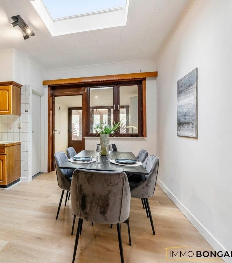 Instapklare gezinswoning met 3 slaapkamers, tuin en garage te Genk 