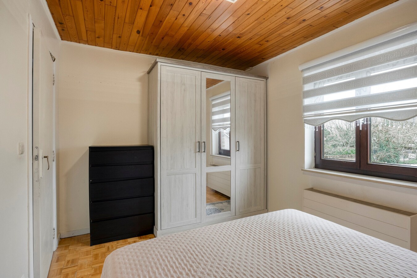 Residentieel gelegen woning met 4 slaapkamers.  Buurt 'De Hulst'. 