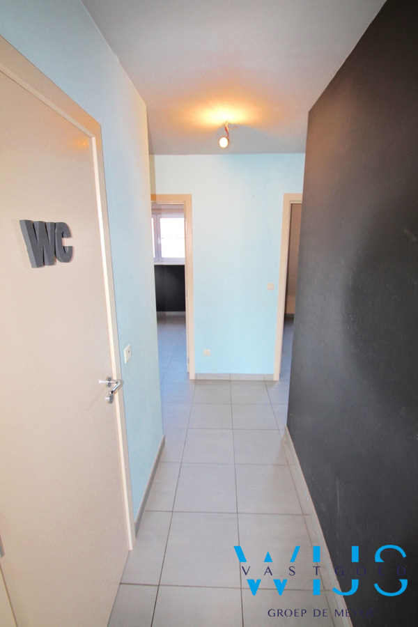 Zeer ruim lichtrijk appartement met 4 slaapkamers ! 