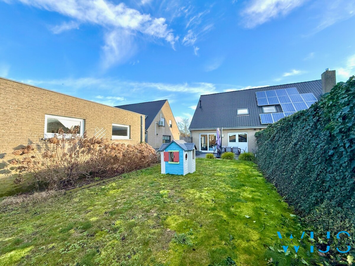 Instapklare HOB met tuin op rustige topligging in Doornzele (Evergem) 