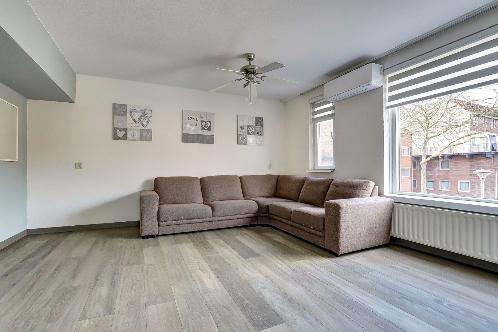 2-kamer hoekwoning met  ruime slaapkamer met airconditioning, tuin op het zonnige zuidwesten. 