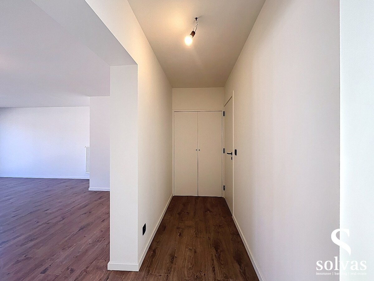 Gerenoveerd appartement op goede locatie te Gent! 