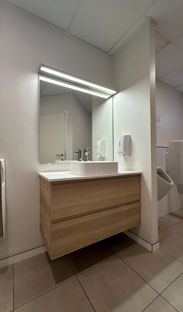 Strategisch gelegen kantoren te huur vlakbij klaverblad in Gent