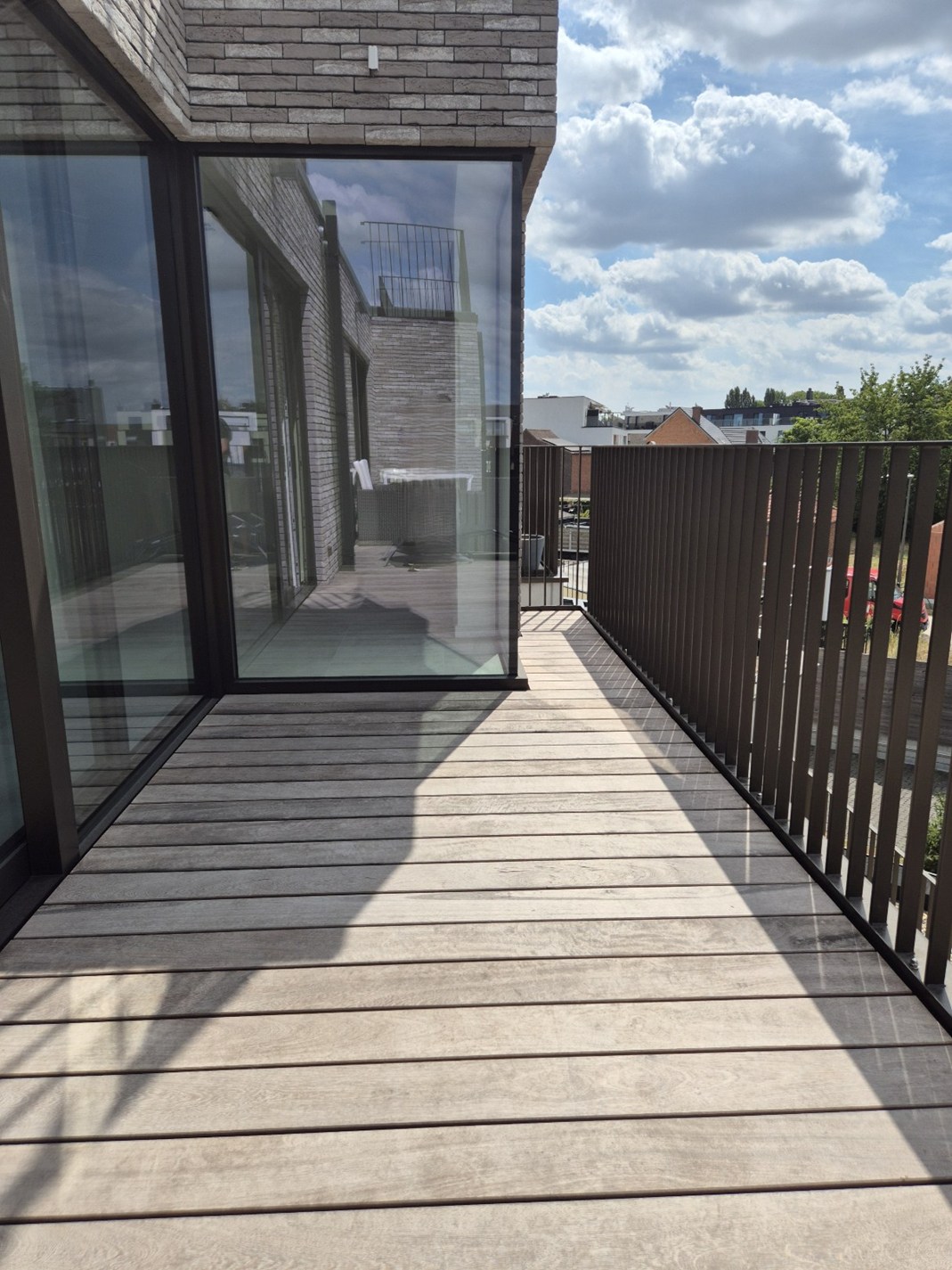 Nieuwbouwappartement met 2 slaapkamers en terras 