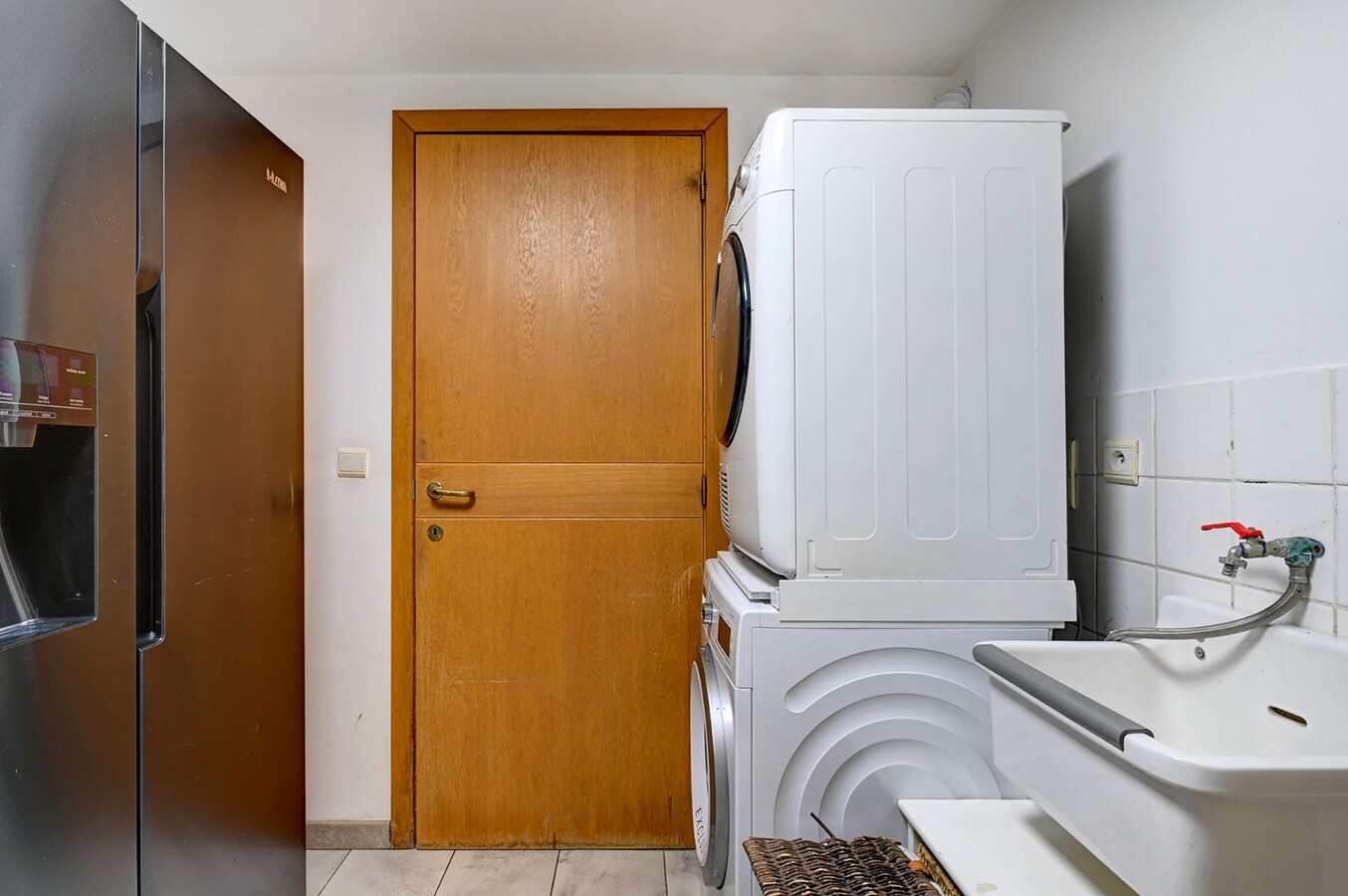 Uitzonderlijk kantoorgebouw met woonst 