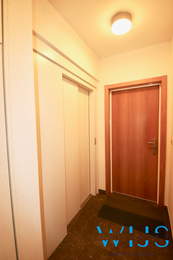 Instapklaar éénslaapkamer appartement MET staanplaats te Evergem/Rieme ! 