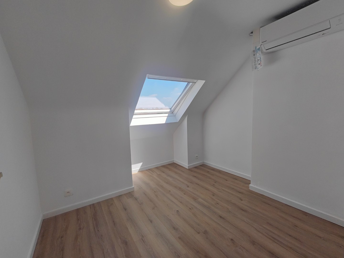 Landelijke woning op rustige ligging met 3 slaapkamers 