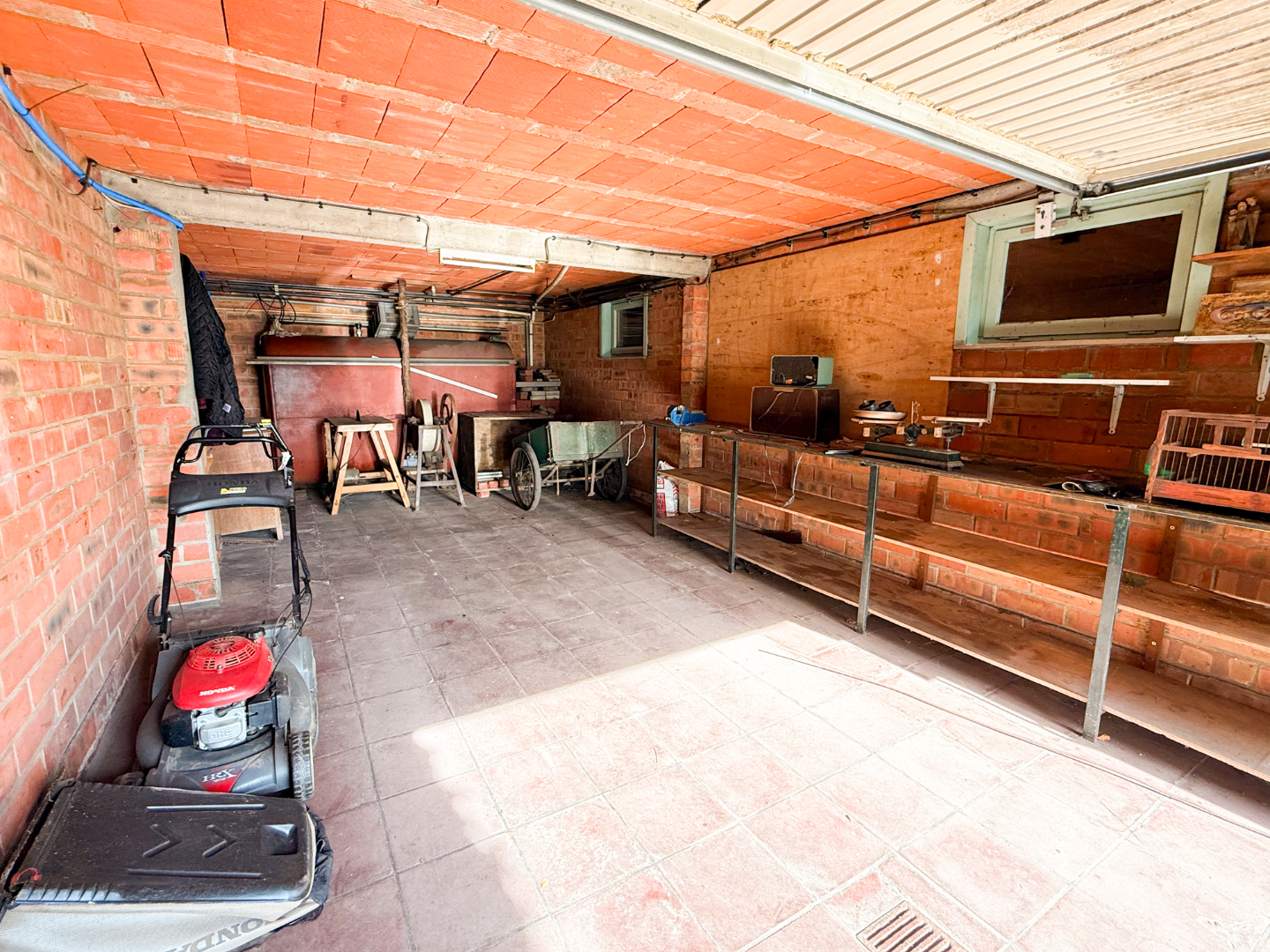 Vrijstaande woning op ruim perceel van 1.125 m² met tal van mogelijkheden 