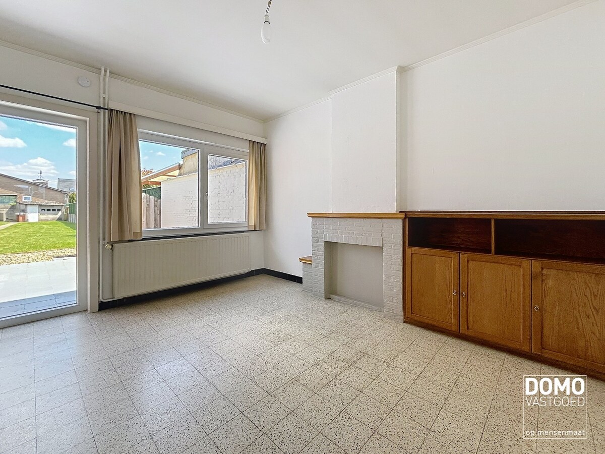 RUIME WONING MET TUIN, GARAGE &amp; 3 SLAAPKAMERS RUSTIG GELEGEN LANGS HET KANAAL MET EPC C TE BERINGEN 