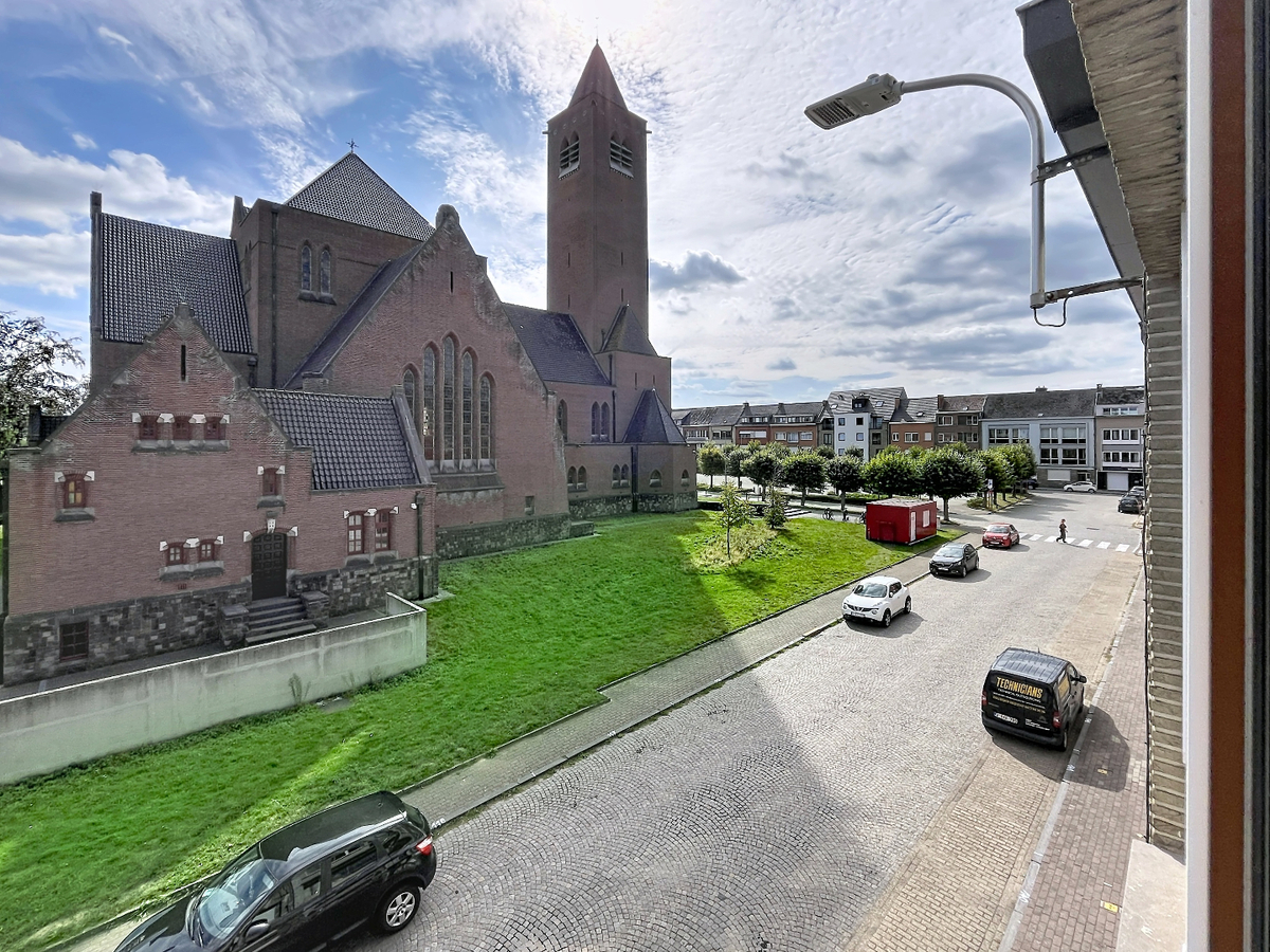 Topappartement met 2 slaapkamers centrum Zottegem/ station 