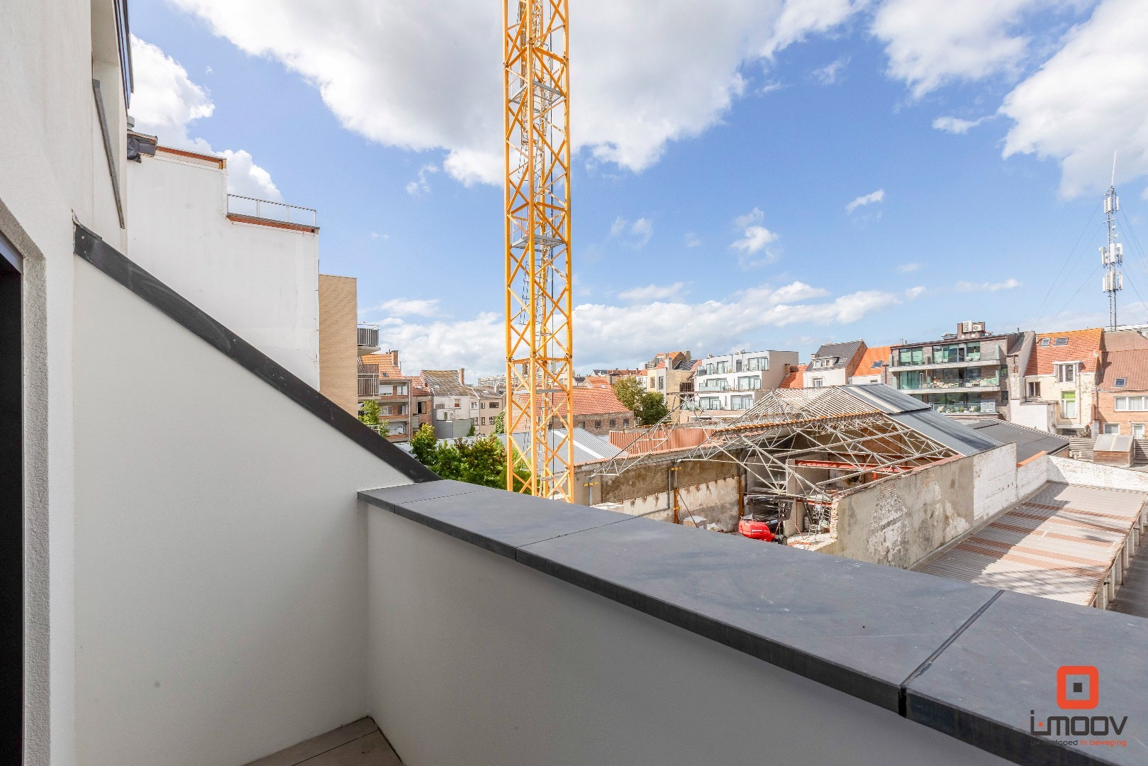 Luxueuze tweeslaapkamer duplex met terras en hoogwaardige afwerking in Oostende 