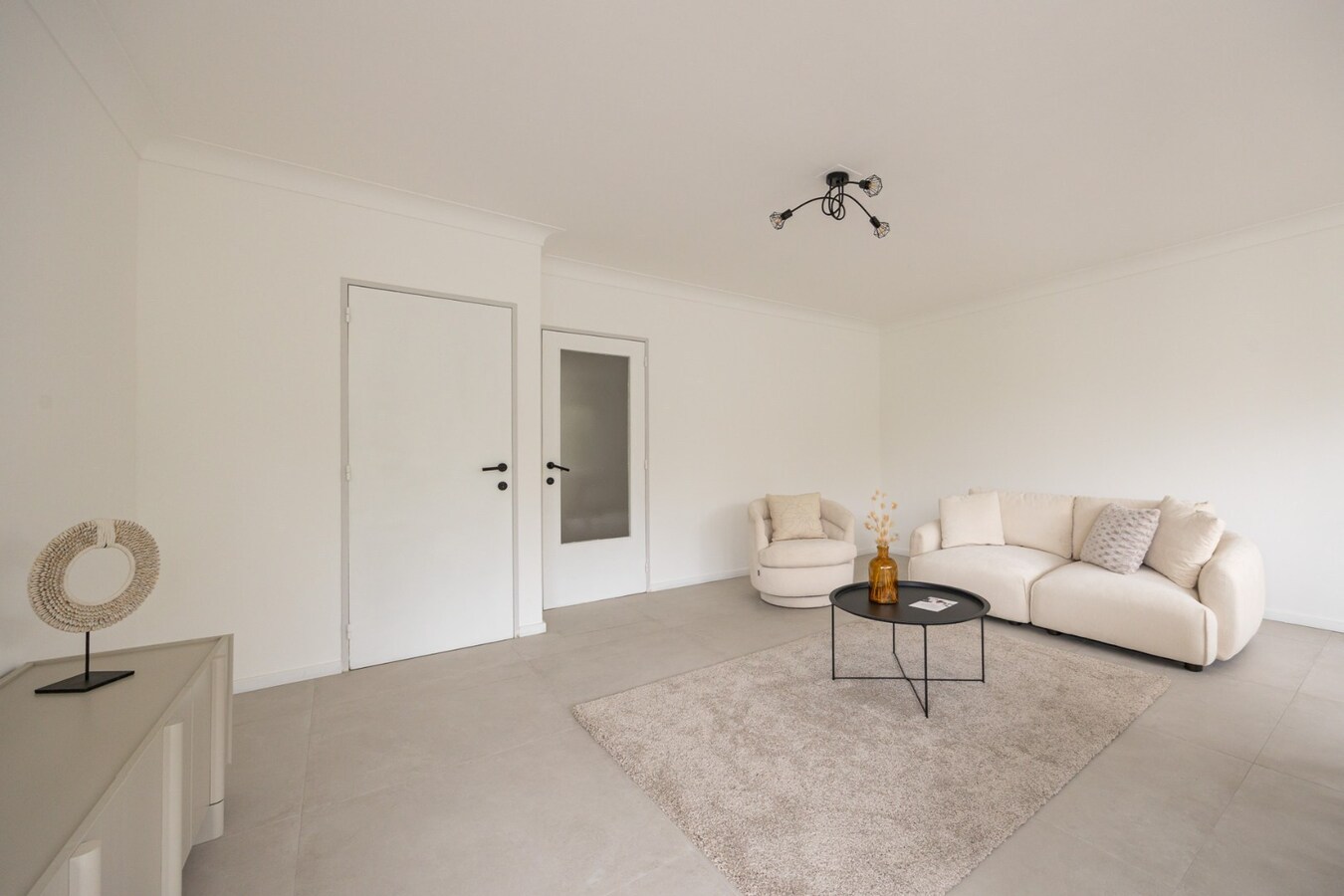 Gerenoveerd appt met 3 slpk te Berchem! 