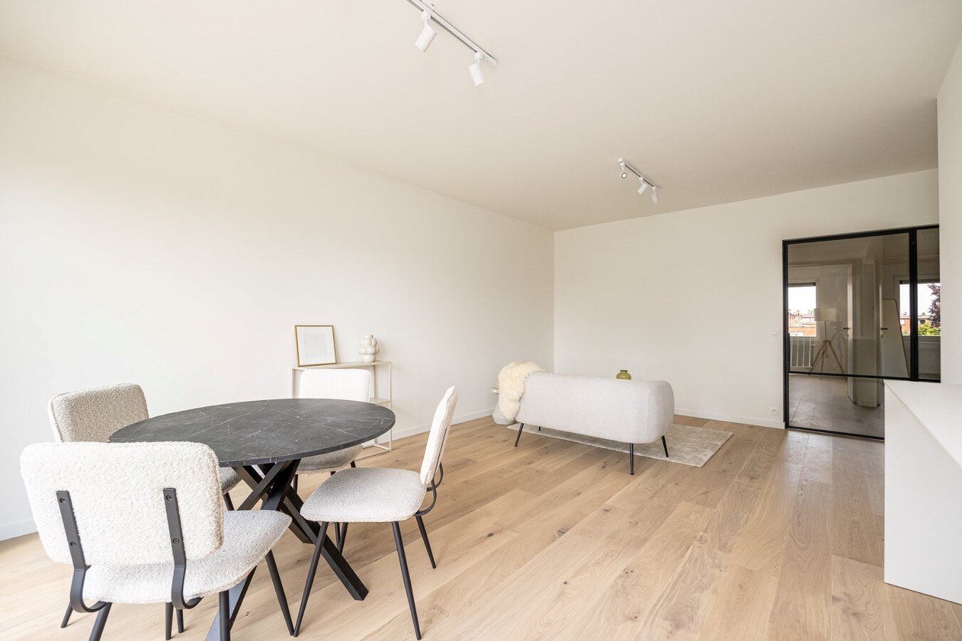 Gerenoveerd energiezuinig appt  met 2 slpk te Kontich! 