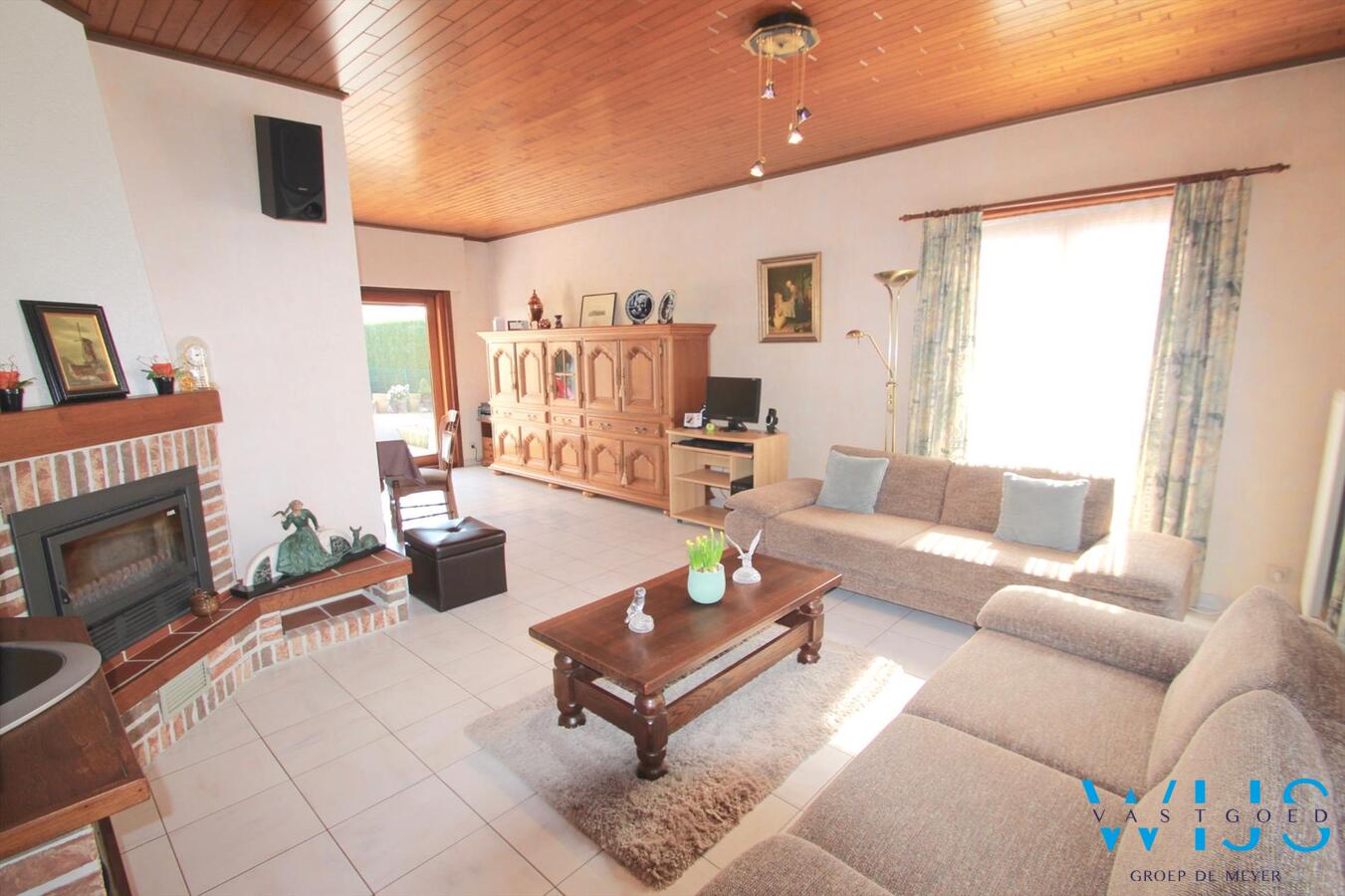 Gezellige goed onderhouden bungalow op een mooi perceel 