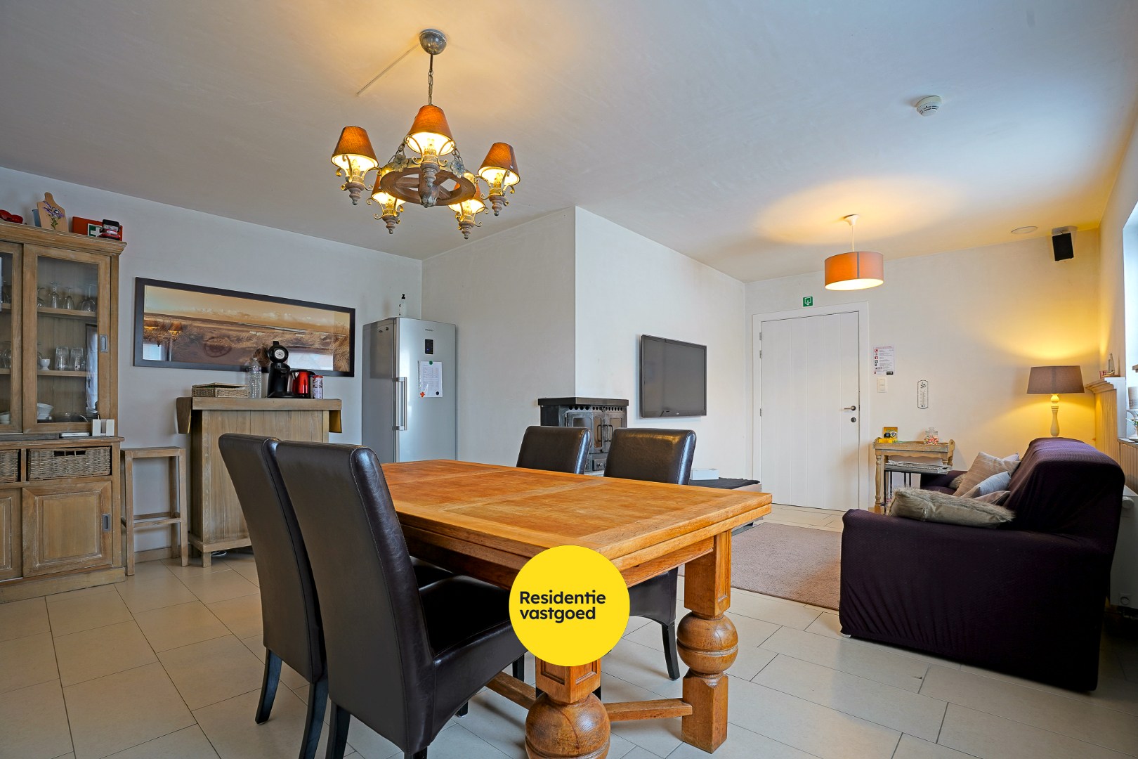 Instapklare halfopen bebouwing (2009) te Ramskapelle op 244 m². 