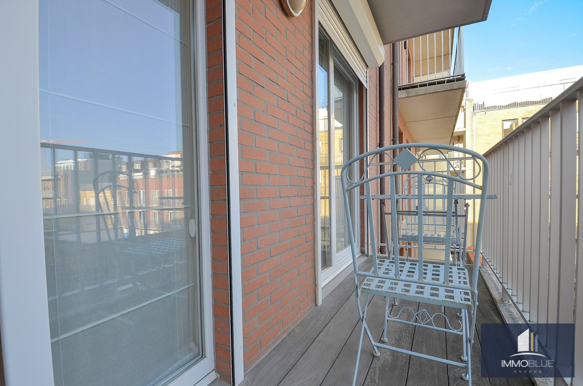 Topaanbieding – Uitzonderlijk ruim appartement gelegen in een stijlvolle residentie. 