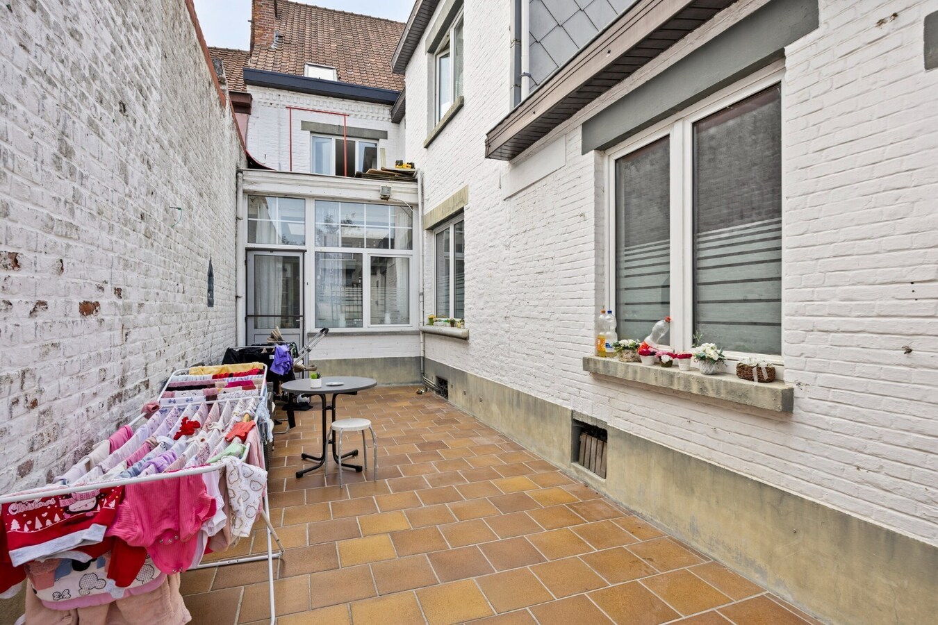 Gebouw/herenhuis bestaande uit 3 appartementen te Tienen 