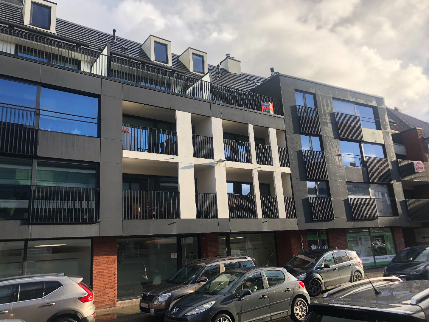 Ruim duplex appartement met 3 slpks en garage 