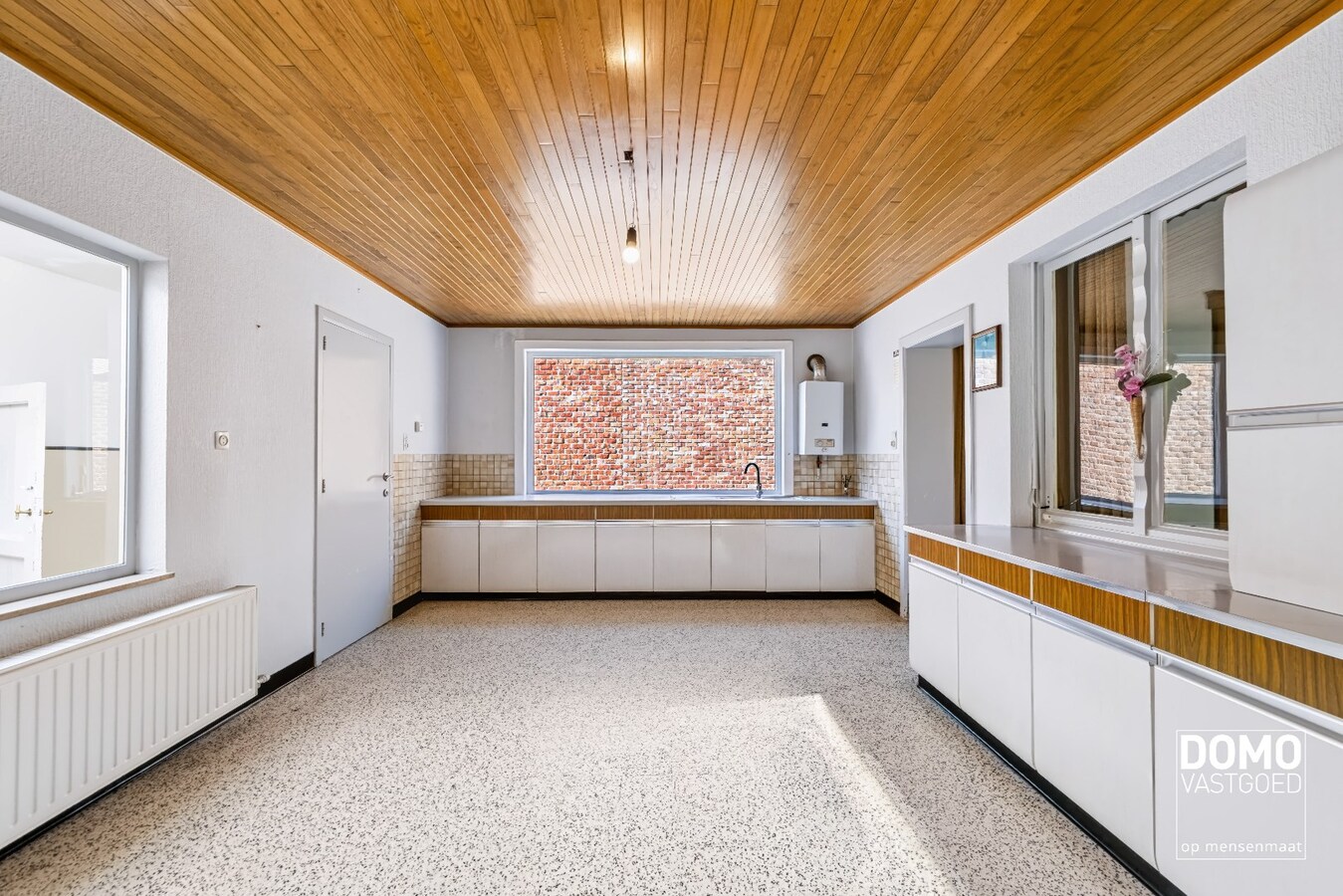 Zeer goed onderhouden woning op 9 are met potentieel 