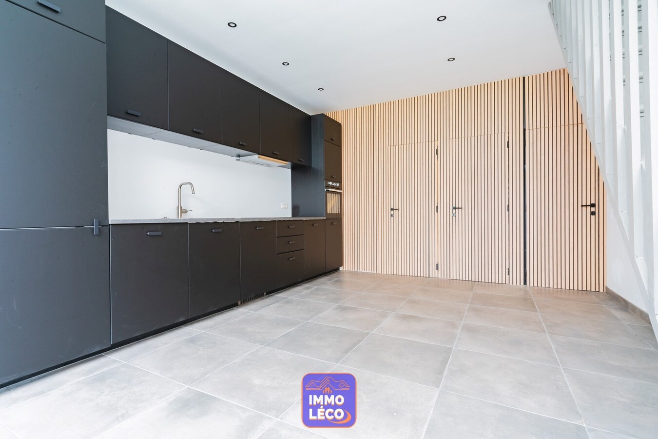 Maison rénovée en 2024 avec jardin. 