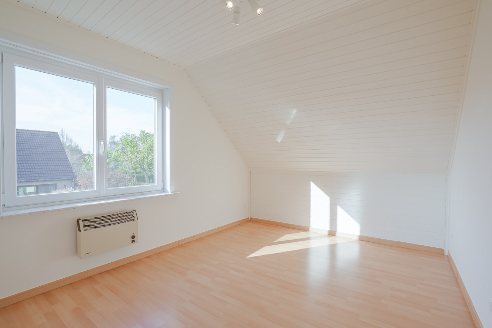 Instapklare 3slp. woning met tuin te Merelbeke 