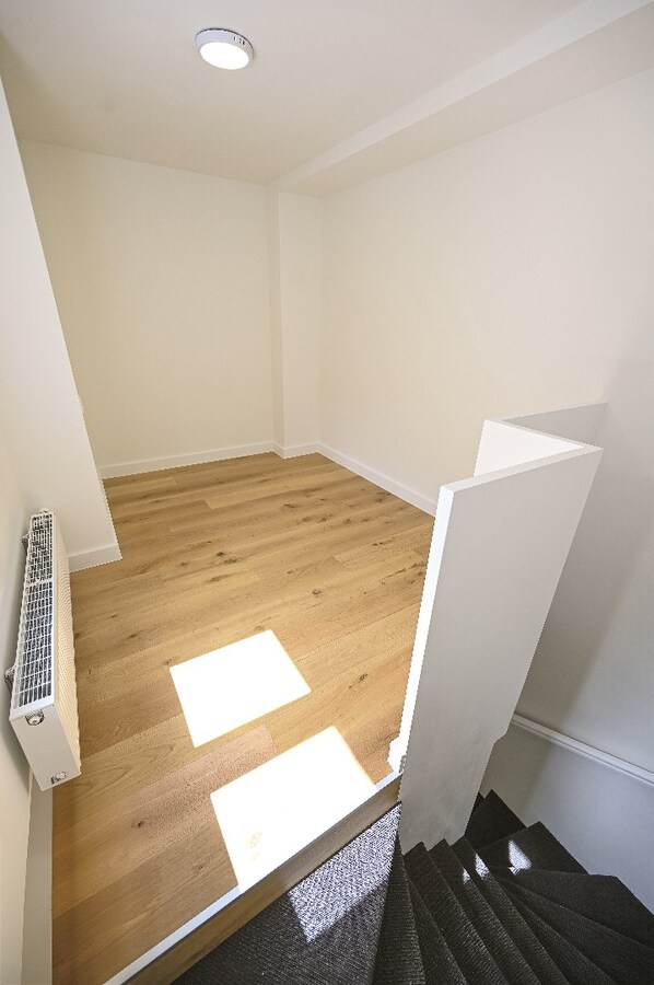 KNAP CENTRAAL GELEGEN GERENOVEERD APPARTEMENT 