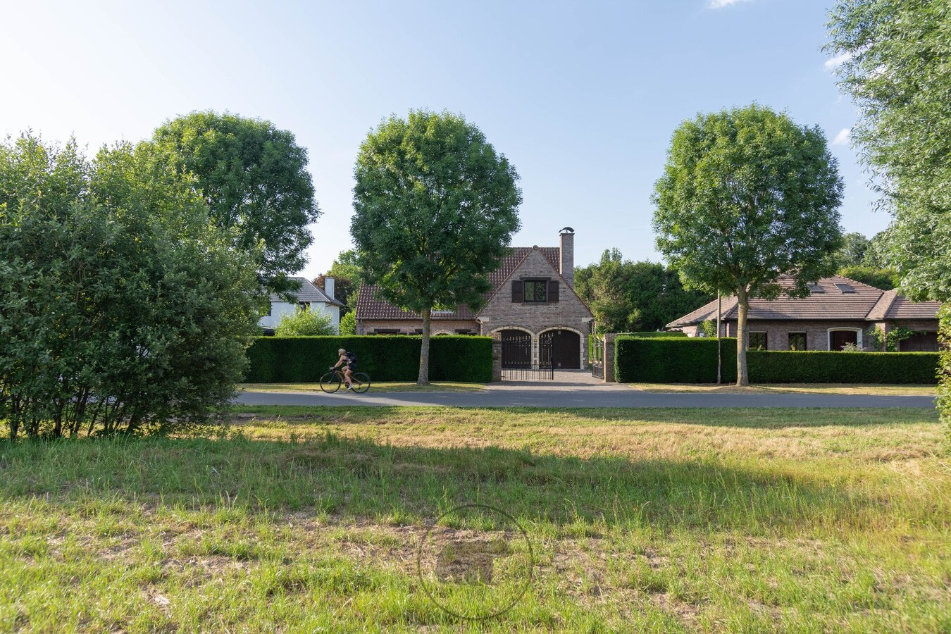 Tijdloze villa op ruim perceel te Destelbergen 