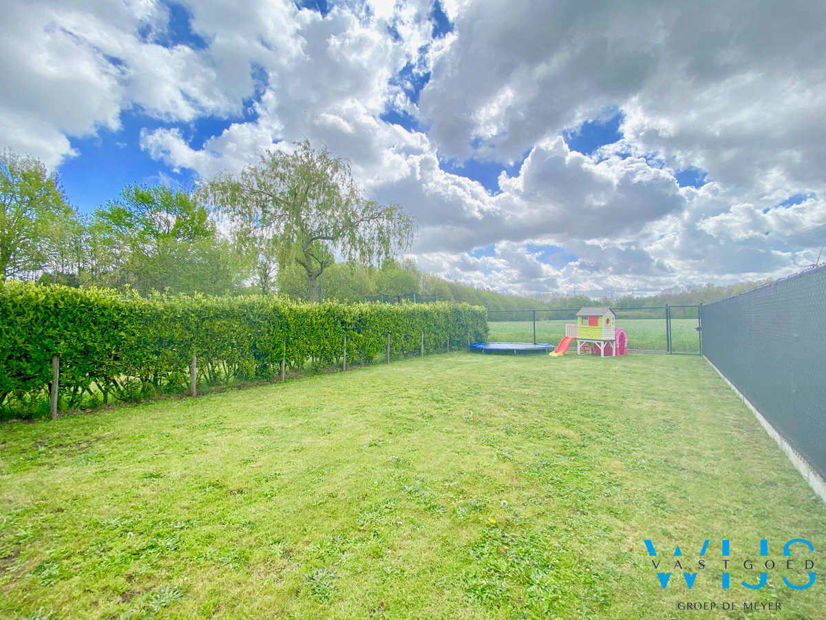 Instapklare gezinswoning met ZUIDgerichte tuin te Evergem! 