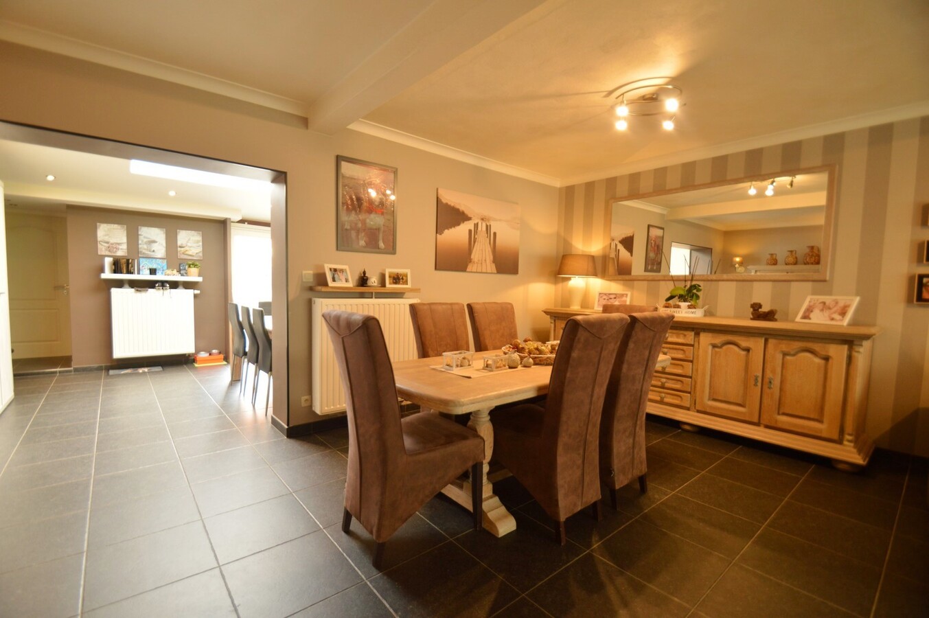 Volledig gerenoveerde woning met 4 slaapkamers - Zeebrugge 