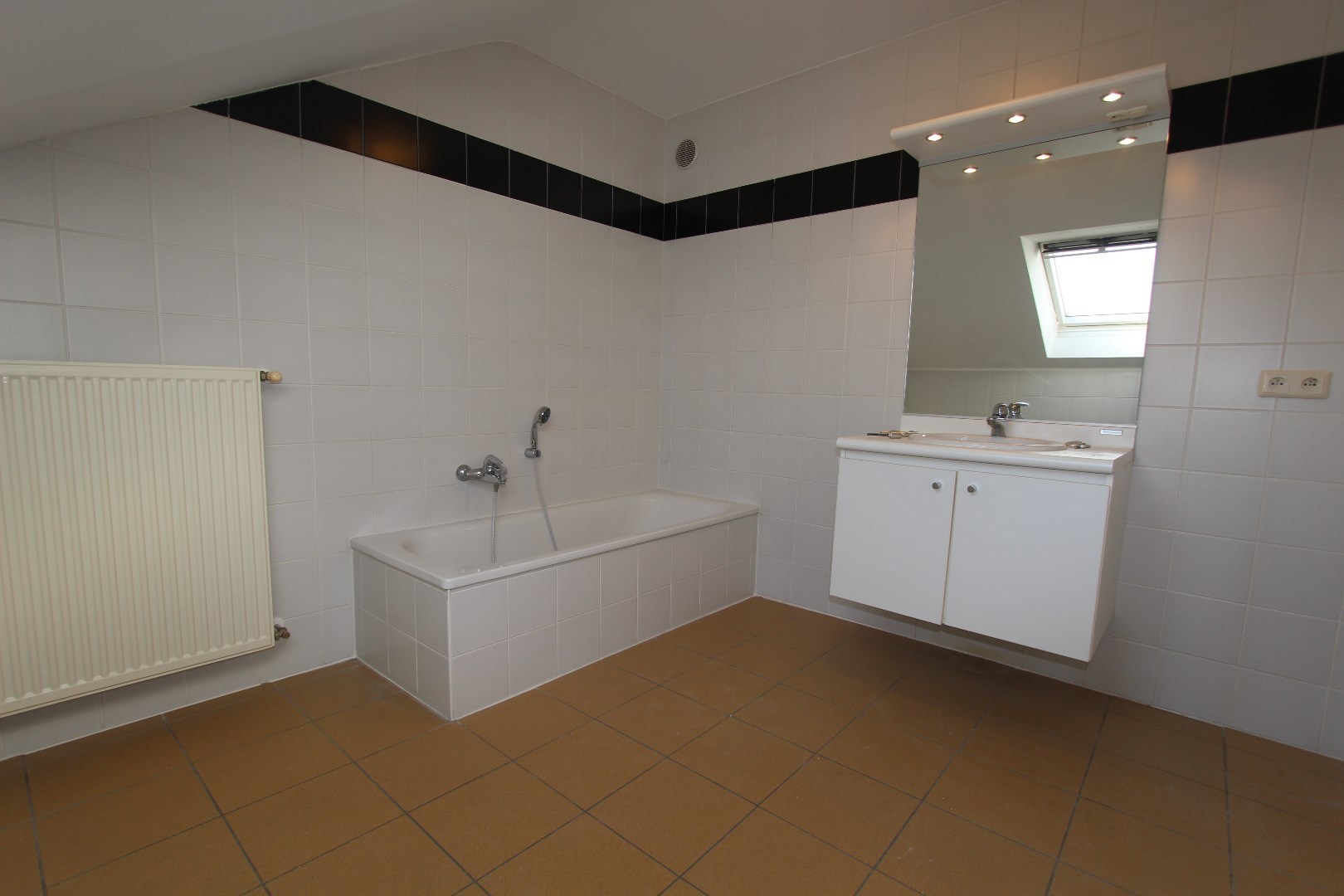RUIM DUPLEX APPARTEMENT MET TERRAS 