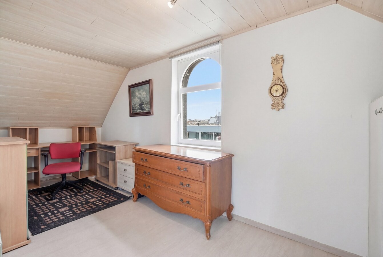 Rustig gelegen, alleenstaande woning op ruim perceel van 2210 m² 