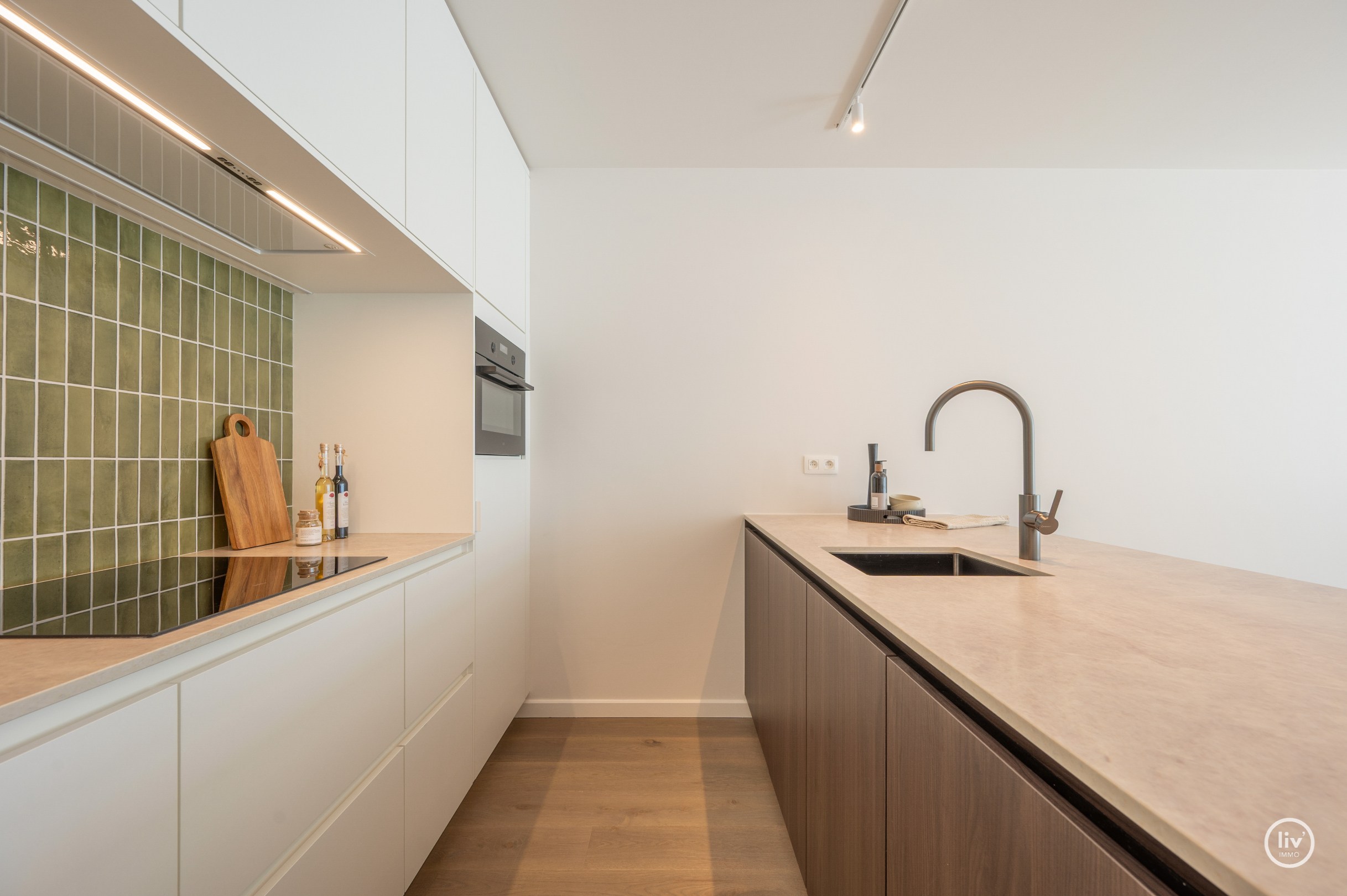 Zuidgericht nieuwbouwappartement met 2 slaapkamers op topligging aan de Kustlaan. 